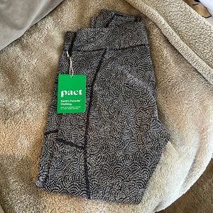Pact organic leggings